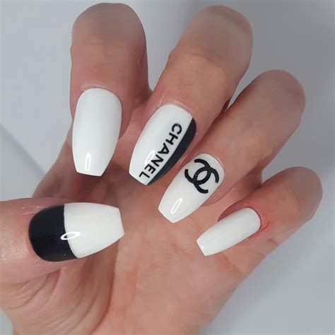 chanel symbol nails|chanel toe designs.